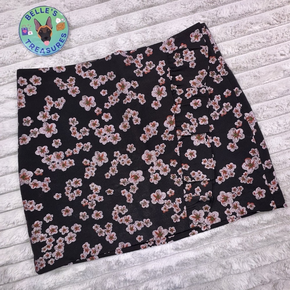 Express Size 8 Mini Ruffle Lined All Over Embroidered Cherry Blossom‎ Skirt